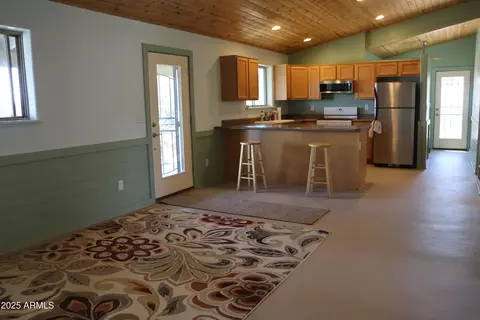 1155 W Half Moon Ct, Ash Fork, AZ 86320 photo 6
