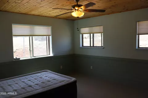 1155 W Half Moon Ct, Ash Fork, AZ 86320 photo 13