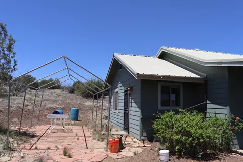 1155 W Half Moon Ct, Ash Fork, AZ 86320 photo 28