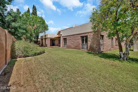 Exterior - 7037 N 11th Dr, Phoenix, AZ 85021 photo 5 of 7