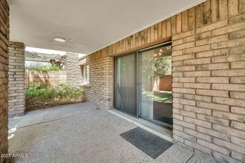 Exterior - 7037 N 11th Dr, Phoenix, AZ 85021 photo 3 of 7