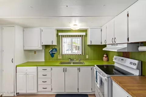 1050 E Broadway Ave #10, Apache Junction, AZ 85119 photo 8