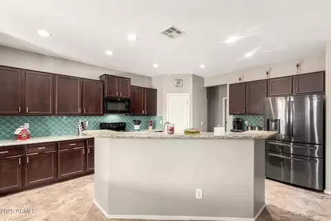 Kitchen - 5312 S 33rd Ave, Phoenix, AZ 85041 photo 2 of 3