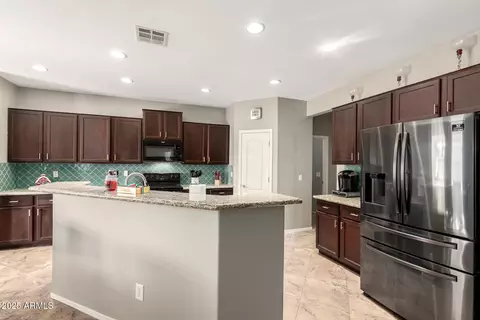 Kitchen - 5312 S 33rd Ave, Phoenix, AZ 85041 photo 3 of 3