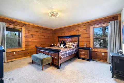 Bedroom - 2245 Double Bogey Way, Overgaard, AZ 85933 photo 1 of 6