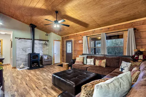 Living - 2245 Double Bogey Way, Overgaard, AZ 85933 photo 2 of 2