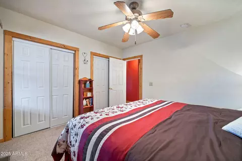 Bedroom - 2245 Double Bogey Way, Overgaard, AZ 85933 photo 4 of 6