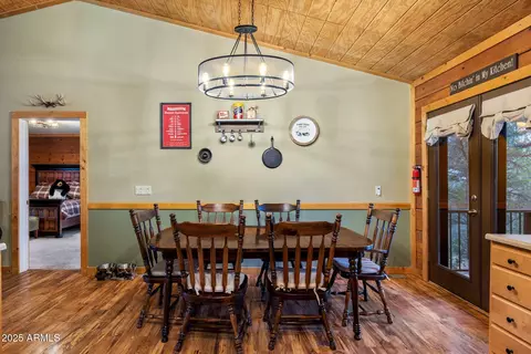 Dining - 2245 Double Bogey Way, Overgaard, AZ 85933 photo 1 of 2