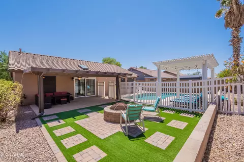 11252 Edgewood Ave, Mesa, AZ 85208