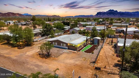 2157 N Delaware Dr, Apache Junction, AZ 85120
