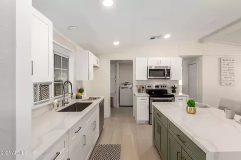 2157 N Delaware Dr, Apache Junction, AZ 85120 photo 14