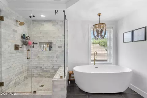 Bath - 2466 E Harrison Ct, Gilbert, AZ 85295 photo 4 of 5