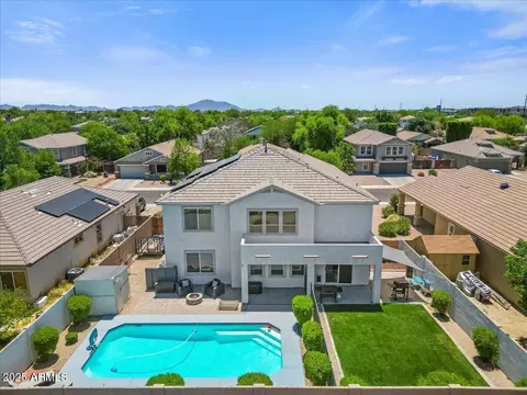 View/Area - 2466 E Harrison Ct, Gilbert, AZ 85295 photo 2 of 7