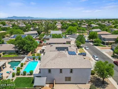 View/Area - 2466 E Harrison Ct, Gilbert, AZ 85295 photo 3 of 7