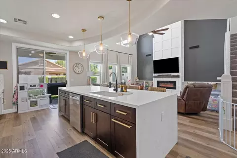 Kitchen - 2466 E Harrison Ct, Gilbert, AZ 85295 photo 4 of 5