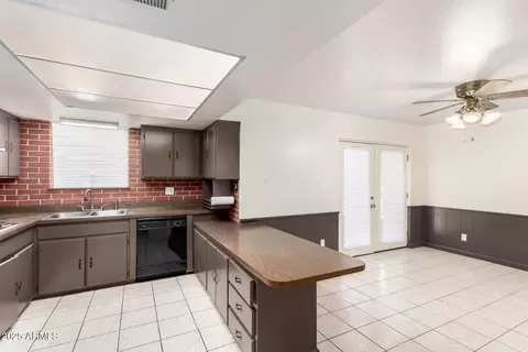 7360 N 38th Dr, Phoenix, AZ 85051 photo 11