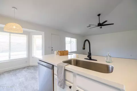 Kitchen - 2889 E Tyson Ct, Gilbert, AZ 85295 photo 7 of 7