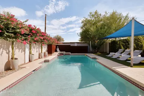 Exterior - 1029 E Palo Verde Dr, Phoenix, AZ 85014 photo 3 of 6