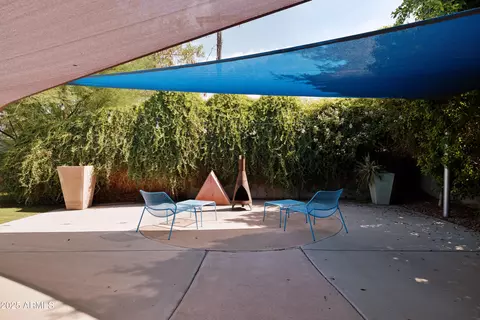 Exterior - 1029 E Palo Verde Dr, Phoenix, AZ 85014 photo 2 of 6