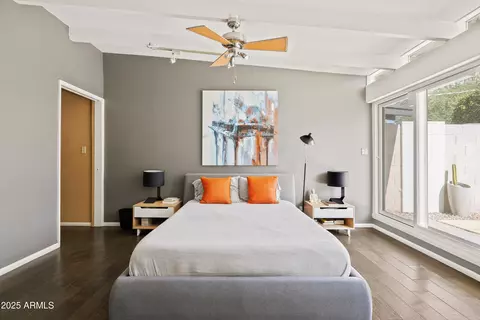Bedroom - 1029 E Palo Verde Dr, Phoenix, AZ 85014 photo 2 of 4