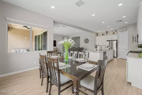 Dining - 2343 E Kelly Dr, Gilbert, AZ 85298 photo 2 of 2