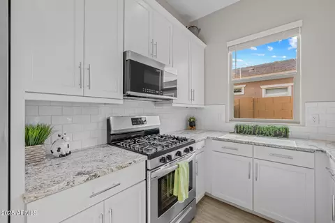 Kitchen - 2343 E Kelly Dr, Gilbert, AZ 85298 photo 7 of 7