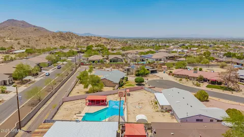 View/Area - 405 E Thunderbird Trl, Phoenix, AZ 85042 photo 9 of 14
