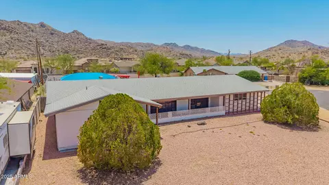 View/Area - 405 E Thunderbird Trl, Phoenix, AZ 85042 photo 3 of 14