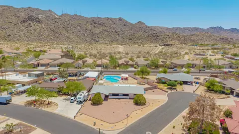 View/Area - 405 E Thunderbird Trl, Phoenix, AZ 85042 photo 11 of 14