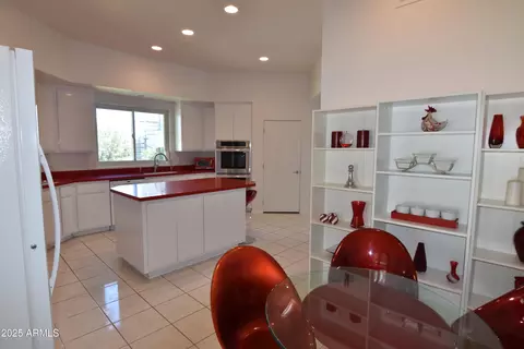 Kitchen - 2570 E Manzanita St, Apache Junction, AZ 85119 photo 4 of 7