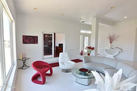 Living - 2570 E Manzanita St, Apache Junction, AZ 85119 photo 4 of 7