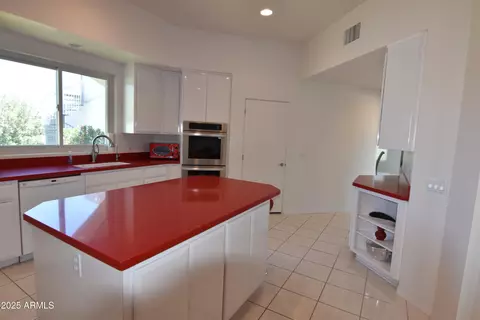 Kitchen - 2570 E Manzanita St, Apache Junction, AZ 85119 photo 6 of 7