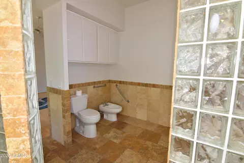 Bath - 2570 E Manzanita St, Apache Junction, AZ 85119 photo 5 of 7