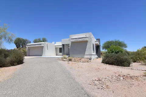 Exterior - 2570 E Manzanita St, Apache Junction, AZ 85119 photo 2 of 19