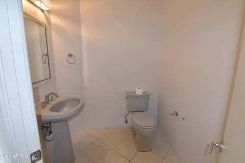 Bath - 2570 E Manzanita St, Apache Junction, AZ 85119 photo 6 of 7