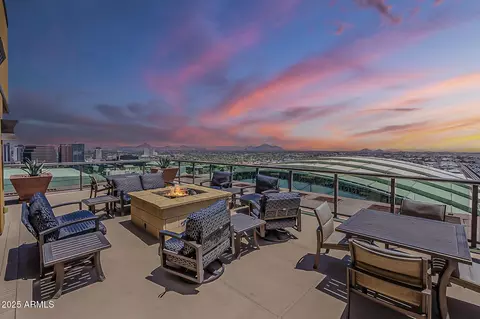 310 S 4th St #1601, Phoenix, AZ 85004