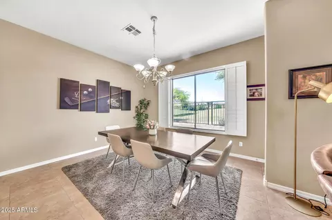 Dining - 3131 E Legacy Dr #1032, Phoenix, AZ 85042 photo 2 of 4