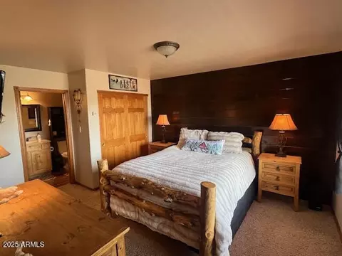 Bedroom - 2676 Lodge Loop, Overgaard, AZ 85933 photo 1 of 2