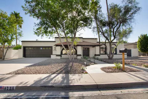 1736 N Ashbrook Cir, Mesa, AZ 85213