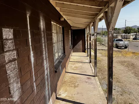 Exterior - 1652 N Wheatfields Rd, Globe, AZ 85501 photo 4 of 11