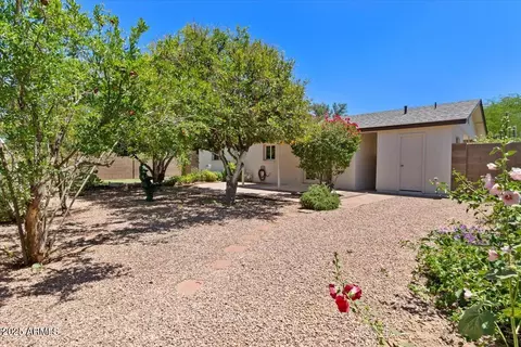 Exterior - 1922 E Concorda Dr, Tempe, AZ 85282 photo 11 of 14