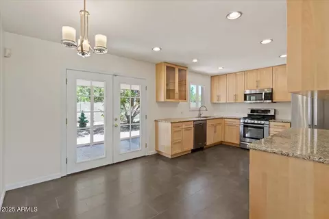 Kitchen - 1922 E Concorda Dr, Tempe, AZ 85282 photo 1 of 6