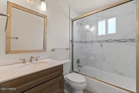 Bath - 1922 E Concorda Dr, Tempe, AZ 85282 photo 1 of 1