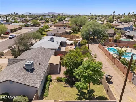 View/Area - 1922 E Concorda Dr, Tempe, AZ 85282 photo 5 of 7