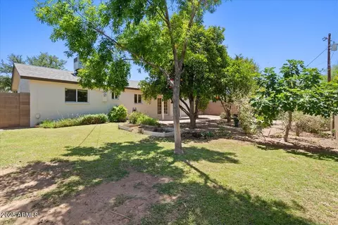 Exterior - 1922 E Concorda Dr, Tempe, AZ 85282 photo 13 of 14