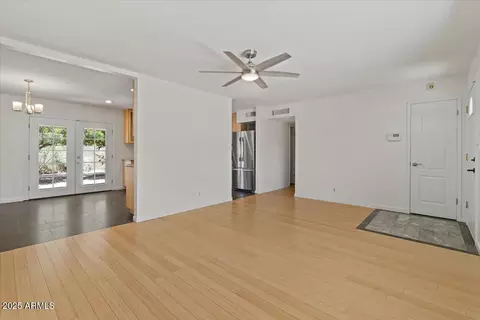 Living - 1922 E Concorda Dr, Tempe, AZ 85282 photo 3 of 4