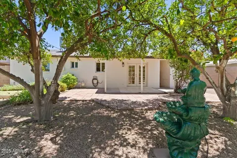 Exterior - 1922 E Concorda Dr, Tempe, AZ 85282 photo 12 of 14