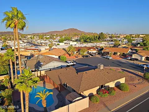 3054 W Redfield Rd, Phoenix, AZ 85053