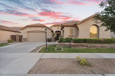 2103 E Canyon Pl, Chandler, AZ 85249