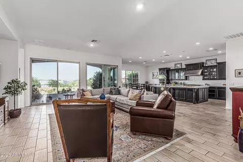 7813 S 43rd Pl, Phoenix, AZ 85042 photo 8